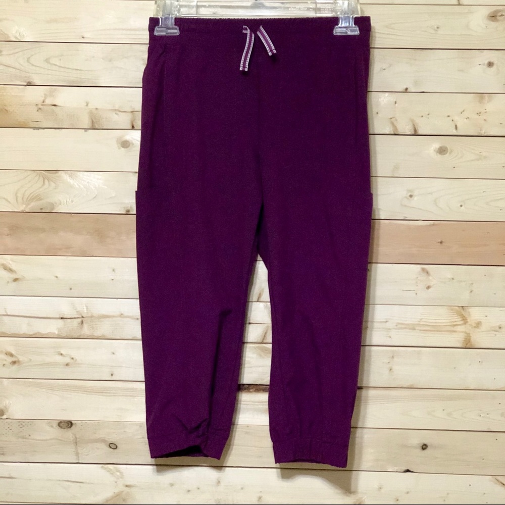 ✅ 3/$20 children Boston Trades Purple Crop girls Pants size M